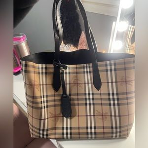 BURBERRY Tote